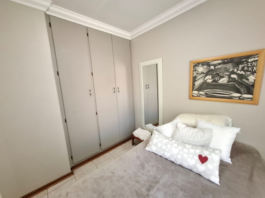 3 Bedroom Property for Sale in Langenhovenpark Free State